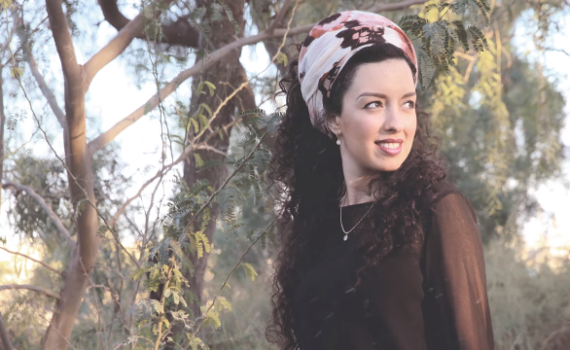 לא עוצרת ב'דה וויס': אוראל רוזיליו בסינגל חדש