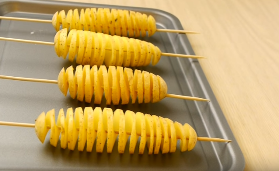 צפו: השיפוד שחייב להיכנס למדורה שלכם