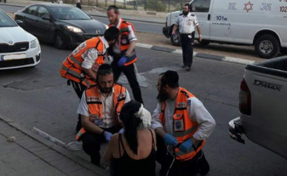 'מחבל דתי': אשה נפצעה בראשה כי 'הייתה לא צנועה'