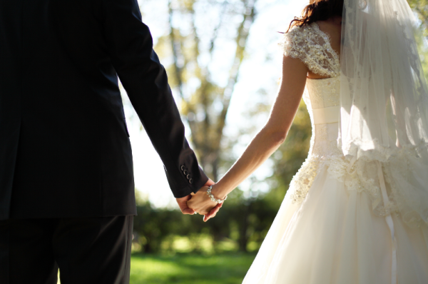 רווקות מאוחרת במגזר הסרוג? הנתונים האמיתיים