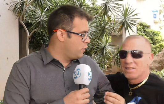 צפו: אזרחים מפריעים לאורן חזן בשידור חי