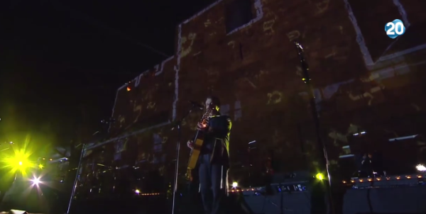 מצמרר: אביתר בנאי בביצוע לזכרו של אחיו מאיר