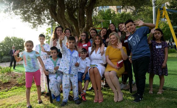 זמן הנשים: מלניה ושרה סיירו בבית החולים הדסה