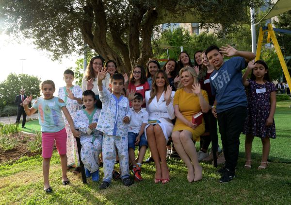 זמן הנשים: מלניה ושרה סיירו בבית החולים הדסה