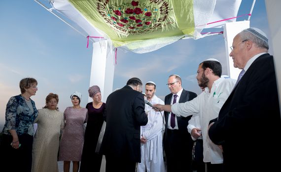 חתונת השנה במגזר: בנה של אתי אורלב נישא