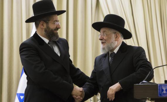 אחרי עשור: הרב לאו יודיע היום על פרישה מתפקידו