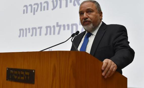 סערת גיוס הנשים: ליברמן "מגייס" את בתו הדתיה