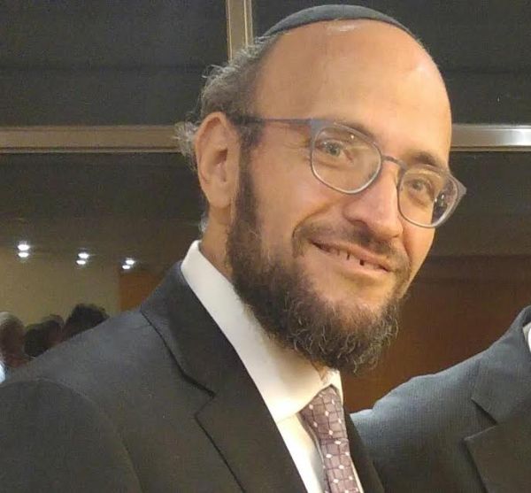 מכה לרבנות: מומחה לכשרות חוצה את הקווים