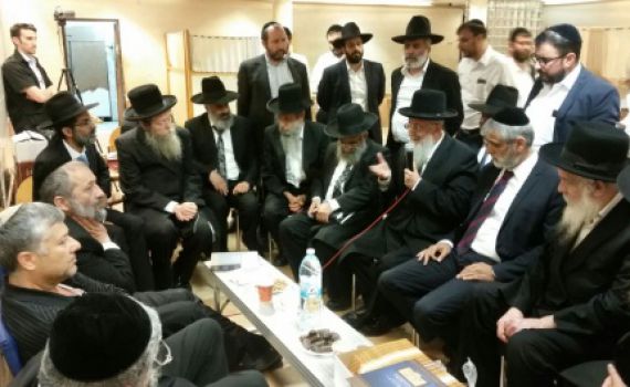 בלי פוליטיקה: אלי ישי הגיע לנחם את אריה דרעי