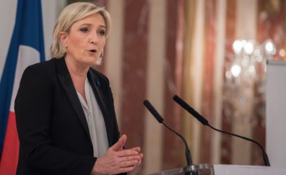 אחרי התבוסה, מארין לה פן חוטפת גם מאביה