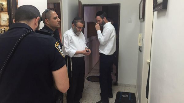 הדלת הושחתה, גפני לא הצליח לצאת מהבית