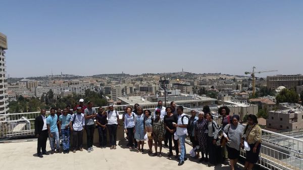 "שמירת זהות בחברה רב תרבותית"