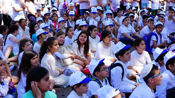 המיזם הצליח: גם חילונים וחרדים חגגו את יום ירושלים