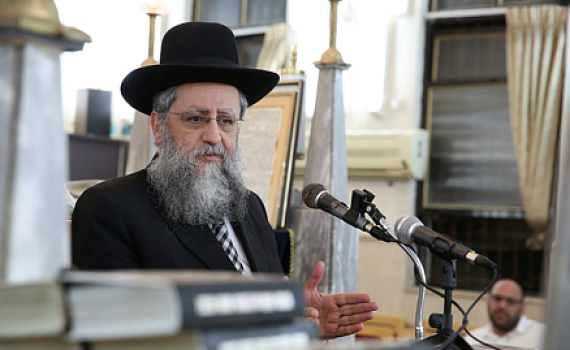 הרב יוסף במתקפה חריגה: "בושה, תלמדו מהחילונים"