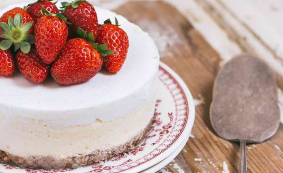 עוגה לשבת: מתכון לעוגת גבינה על בסיס מפתיע