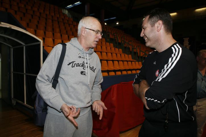 בא לעזור • הזוי: זה השכר של אריק שיבק