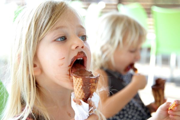 "בכל שנה נפגעות משפחות בחיידק ה'סלמונלה' כתוצאה מאכילת גלידה ביתית שהוכנה מביצים"