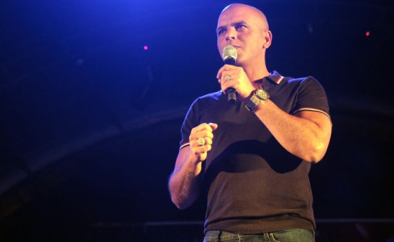 אייל גולן בראש מצעד השירים החתוכים של ישראל