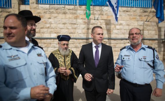 טירוף: הרבנים הראשיים יעברו בידוק בטחוני