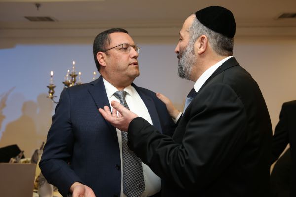 הותר לפרסום: משה ליאון הוא הנחקר בפרשת דרעי