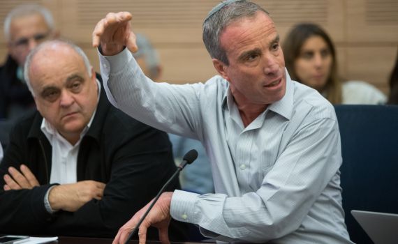 הדיל של שטרן: עוד 2,000 ש"ח בשנה לניצולי שואה