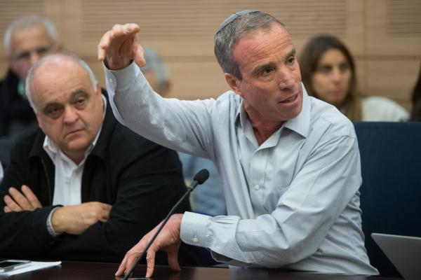 הדיל של שטרן: עוד 2,000 ש"ח בשנה לניצולי שואה