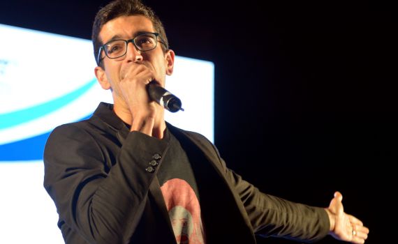 יש לכם שיר על ארץ ישראל? אולי חנן בן ארי ילחין אותו