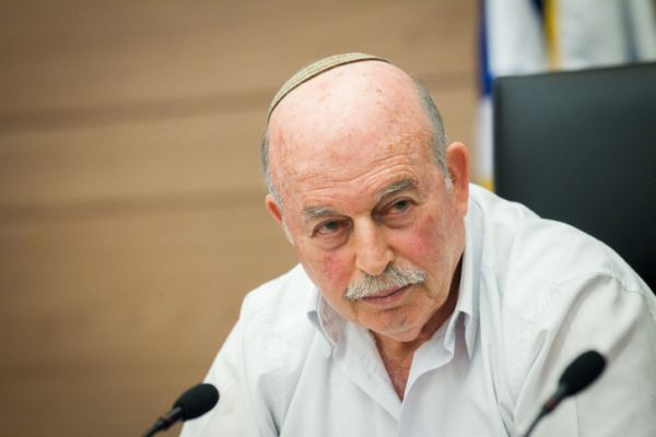 המשטרה הצליחה לשכנע שתי נשים להגיש תלונה