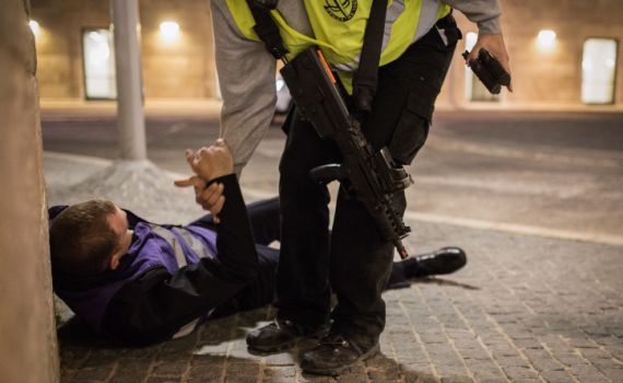 ערבי ניסה לחטוף נשק מאיש משמר הכנסת