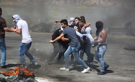 ישראלי חש בסכנה וירה לעבר ערבים שתקפו אותו