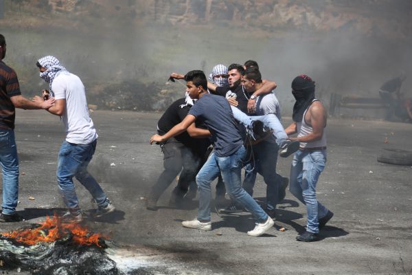 ישראלי חש בסכנה וירה לעבר ערבים שתקפו אותו