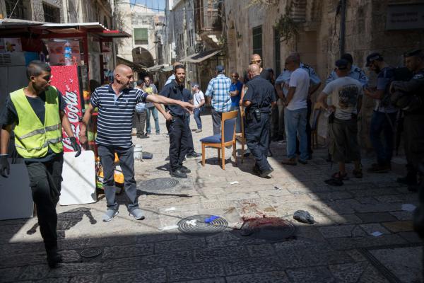 מחבל ניסה לרצוח שוטר; ירדן גינתה דווקא את ישראל