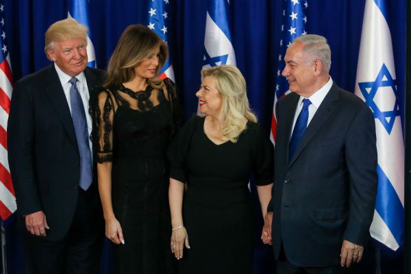 גם בלי הסלפי: מלניה ושרה תפסו בסטייל את ההצגה