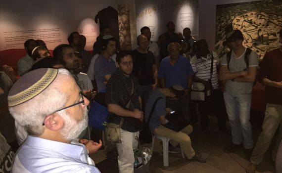 ללמד תנ"ך עם אמונה לצד מקצועיות אקדמית