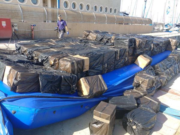 המשטרה תפסה הברחת ענק של סיגריות דרך הים