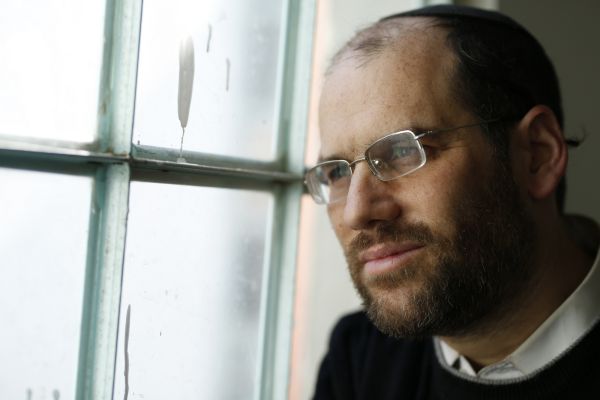 מזל טוב! אהרן רזאל גייס בהצלחה את אלבומו החדש