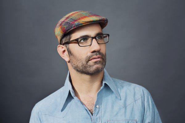 צפו: יוני גנוט משחרר גרסה ווקאלית ללהיט החדש