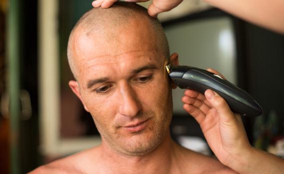 העבירה חדשה של הדתיים: גילוח כל הראש