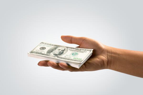 הרב זייני: קבלת כסף מנכרים מעכבת את הגאולה