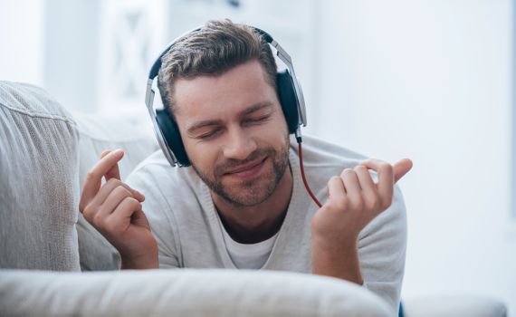 שומעים את אותו שיר בלופ? אתם עלולים להיתבע על זה