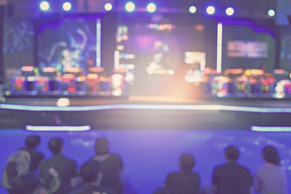 המופע שאינו נגמר לעולם | סיפור לאמצע השבוע