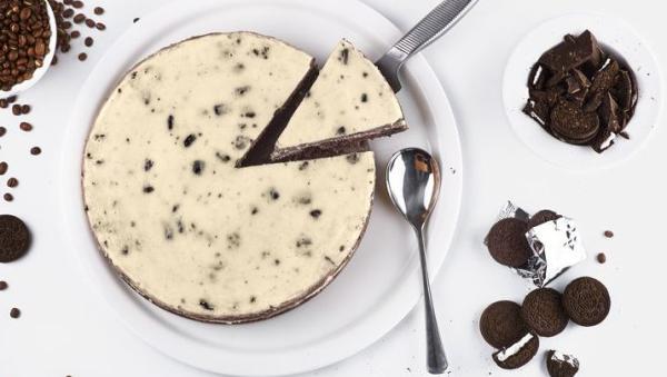 מתוק ללא אפייה: מתכון מהיר לעוגת גבינה ואוראו