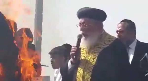 צפו: הרב עמאר ב'מי שברך' לחוגגים במירון