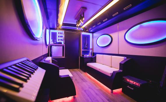 חפשו וברחו: אוטובוס הבריחה של גוגל עולה לי-ם