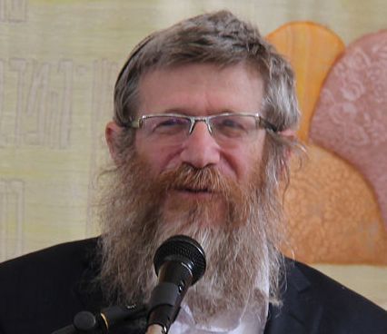 לאחר הסערה, טוענים: הטעו את הרב קוסטינר