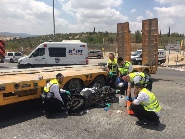 עורך דין מוכר נהרג בתאונת אופנוע בכביש 443