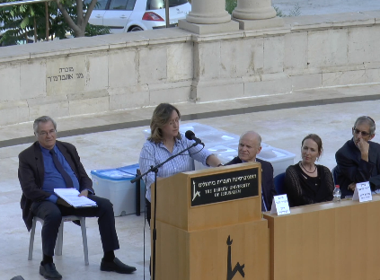 אילנה דיין נגד בנט: השתקה מטעם השלטון. צפו