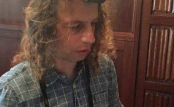 לא יאמן: הפרופסור הפרובוקטיבי הניח תפילין