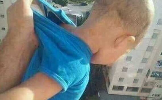 זעזוע ברשת: "1000 לייקים או שאני מפיל את התינוק"