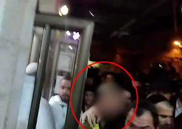 צפו: נכנסו להתפלל עם מדים וחולצו ע"י המשטרה